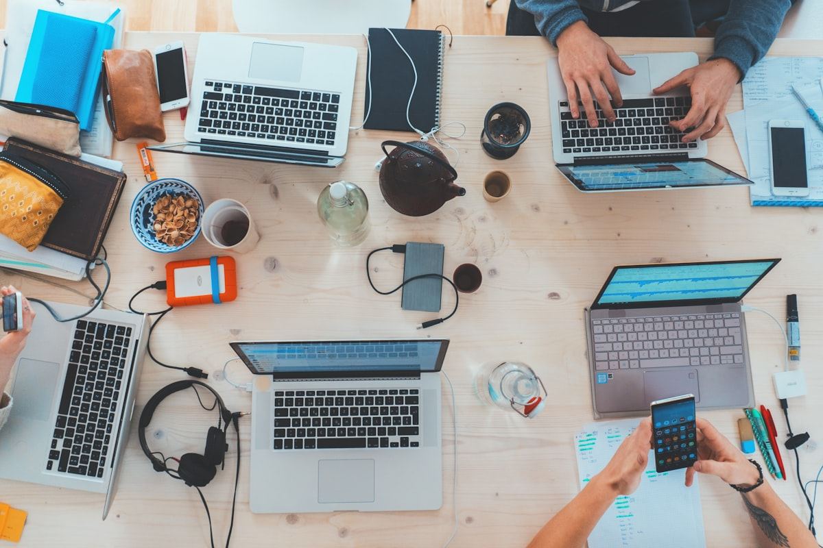 Débuter avec ChatGPT en entreprise en 2026 : guide pratique pour collaborateurs et dirigeants