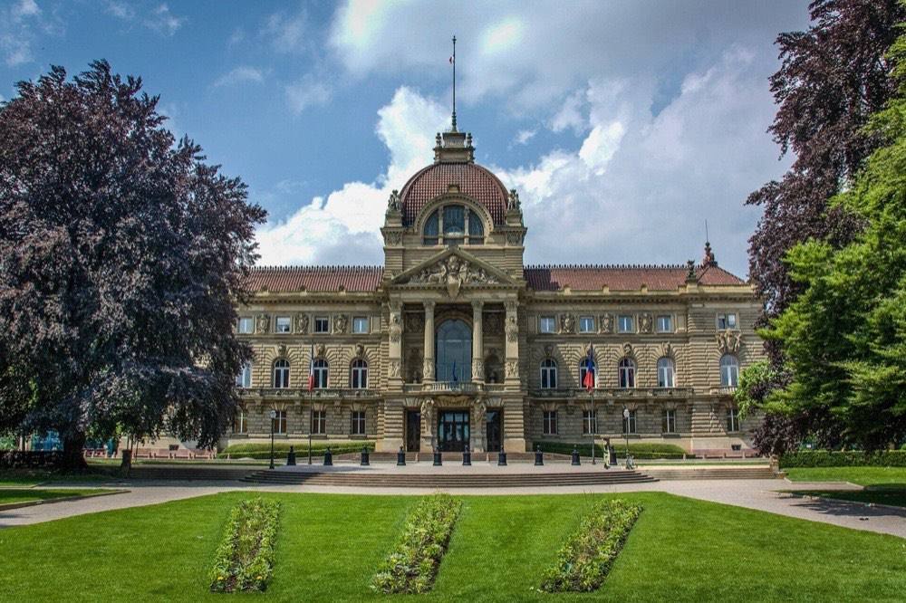 Les quais de l'Ill, entre centre historique et quartier européen